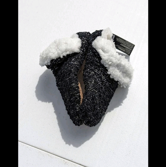 Bee & Willow slipper socks - Picture 1 of 7